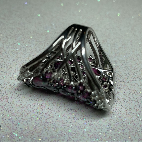 Burgundy stone silver ring - Picture 4 of 5